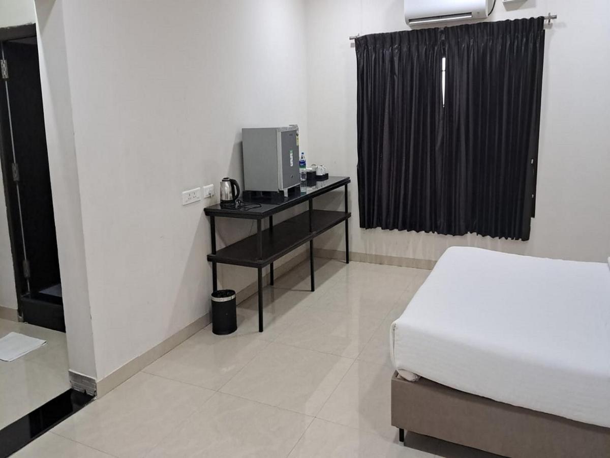 Mayfair Service Apartments Coimbatore Eksteriør billede